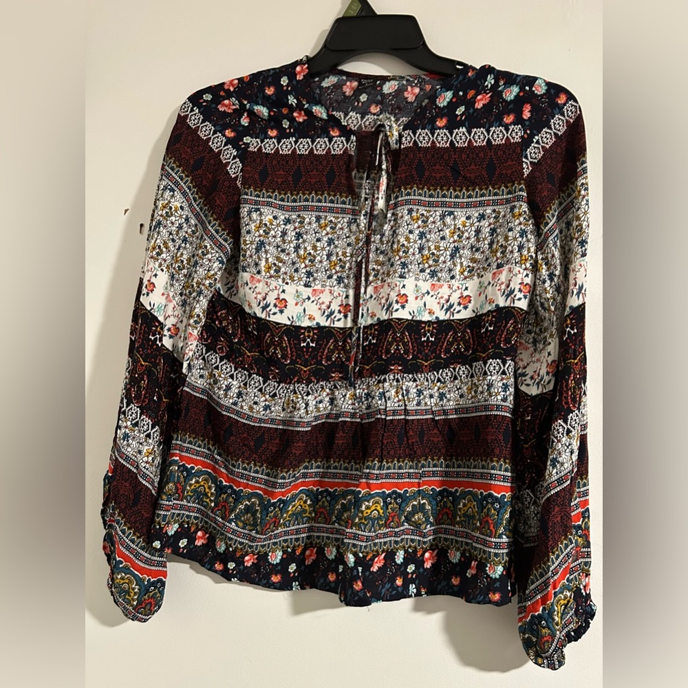 Black and White Patterned Blouse with Tie Front and Cuffed Sleeves
